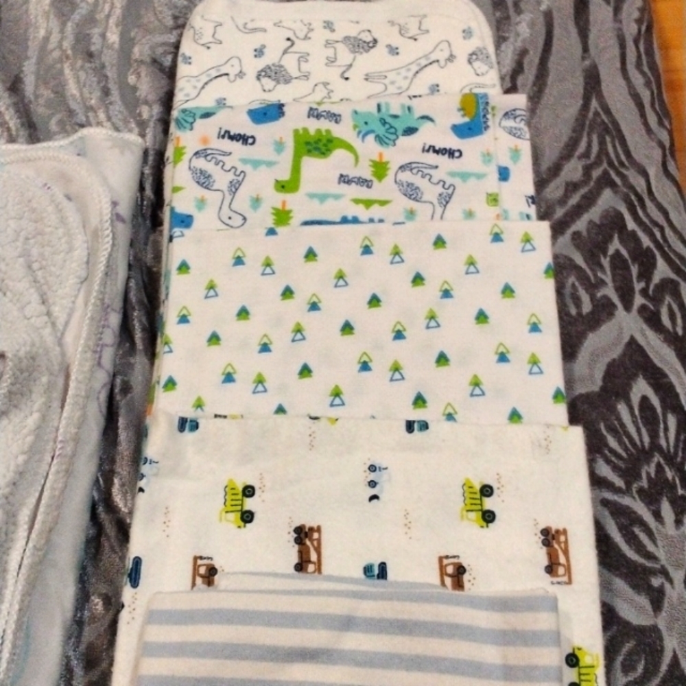 Baby blanket and baby blanket receivers